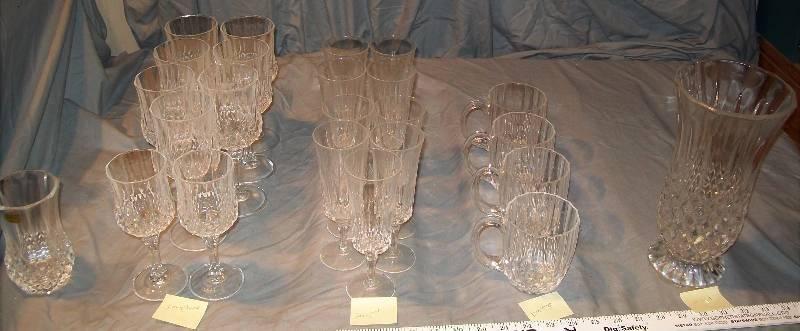 lot 59 image: 24 Piece Cristal DArques-Durand Clear Cut Lead Crystal
