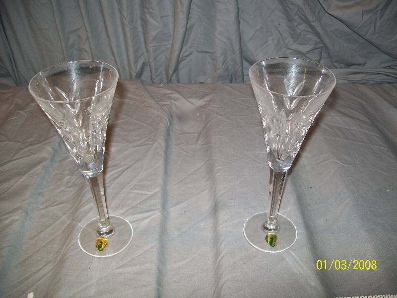 lot 69 image: 2 Waterford Crystal Seahorse Americas Heritage Collection Lincoln 9-14 Champagne Flute Goblets
