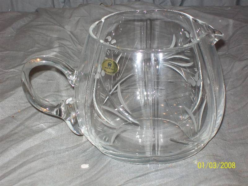 lot 78 image: Exquisite Vintage Cristalleria Europa made in Italy Lead Kristall Pitcher