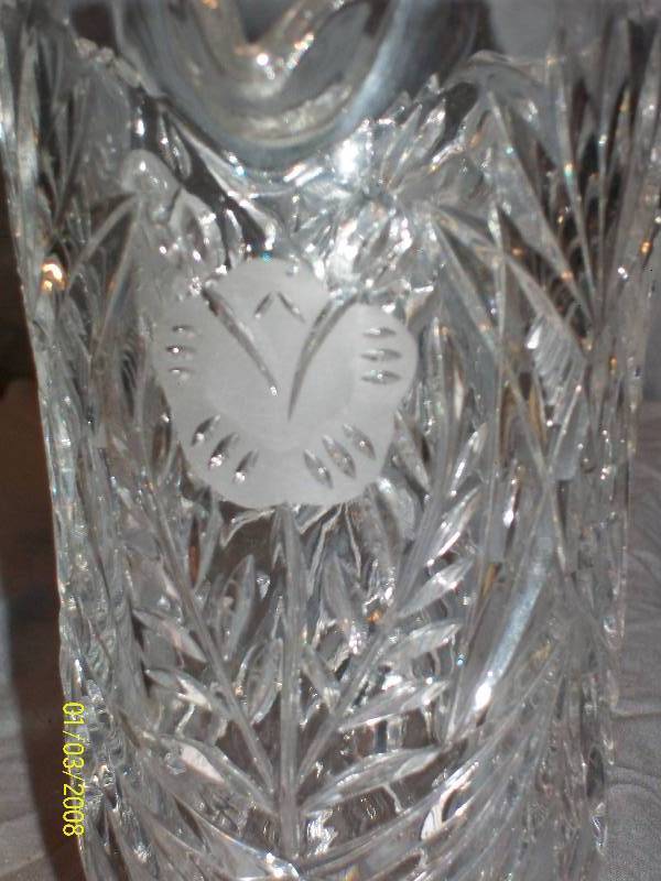 lot 79 image: Exquisite Vintage Clear CutEtched Flower VasePitcher