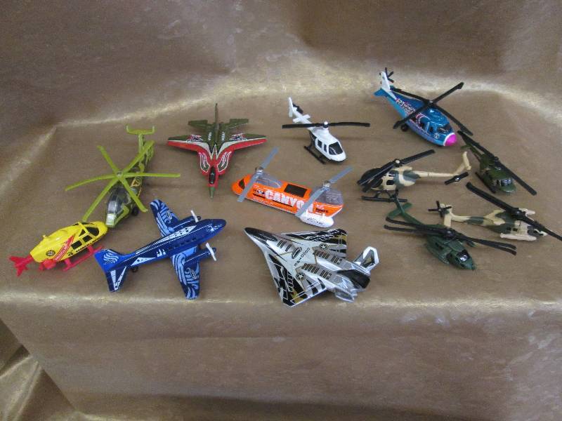 lot 4 image: Assorted Toy Jets & Helicopters...