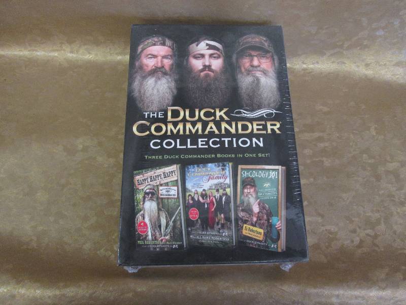 lot 13 image: Sealed Box The Duck Commander Coll...