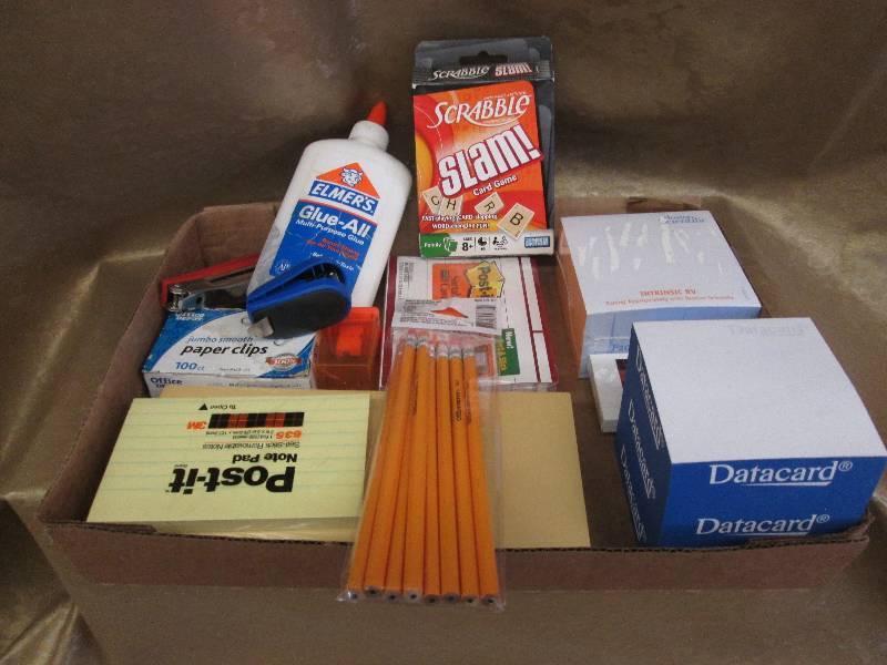lot 25 image: Postits, Note paper , stapler, penc...