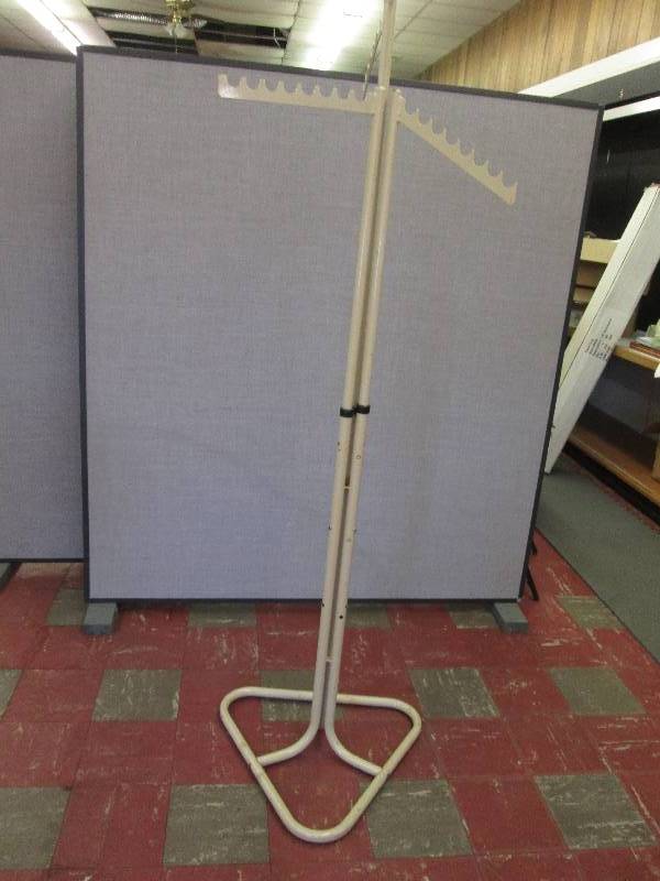 lot 43 image: Metal Display Rack...