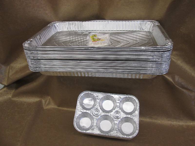 lot 58 image: Large Lot Disposable Aluminum Pans ...