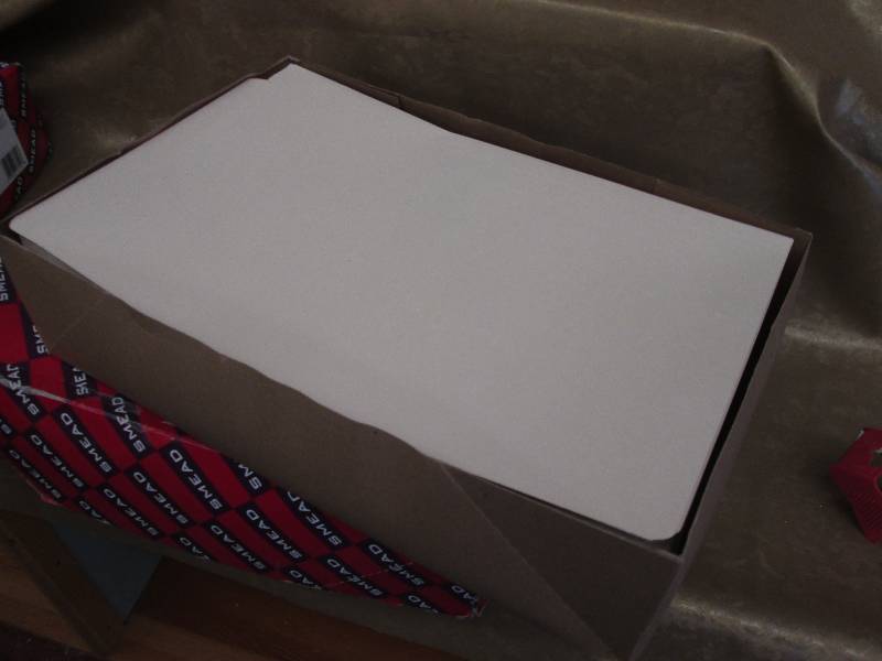 lot 61 image: Smead End Tab Folders 100ct box...