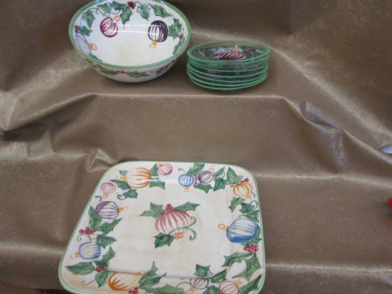 lot 63 image: Hand Painted Holiday Entertaining S...