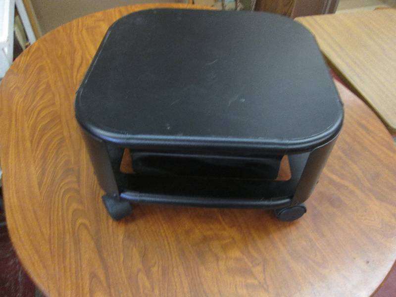 lot 100 image: Rolling Black Stool...