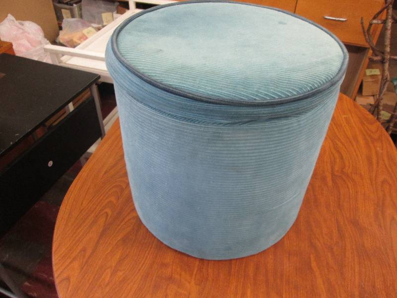 lot 101 image: Fabric Storage Ottoman...