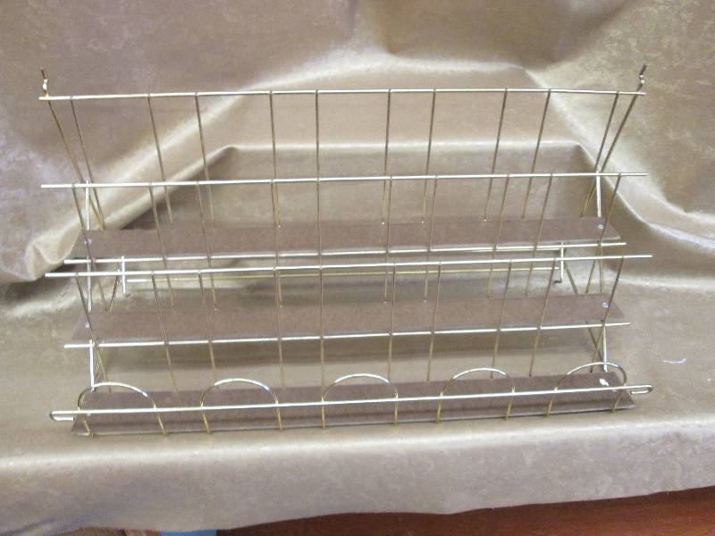lot 114 image: 3 Level Display Rack...