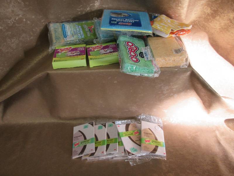 lot 144 image: Sponge Mop Refills, 10 Expanadable...