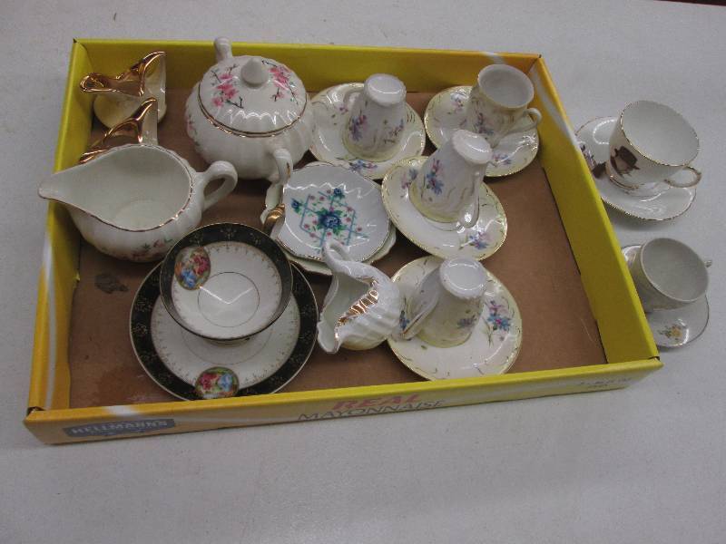 lot 195 image: Assorted China Pieces, Collectible ...