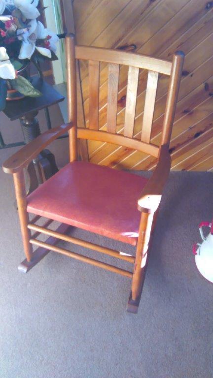 lot 9 image: Vintage (2) matching rockers. Since the 1940s.