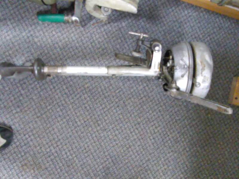 lot 14 image: 1940 Evinrude Outboard Motor, Great Shape