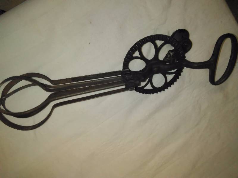 lot 17 image: ANTIQUE DOVER EGG BEATER. 1891