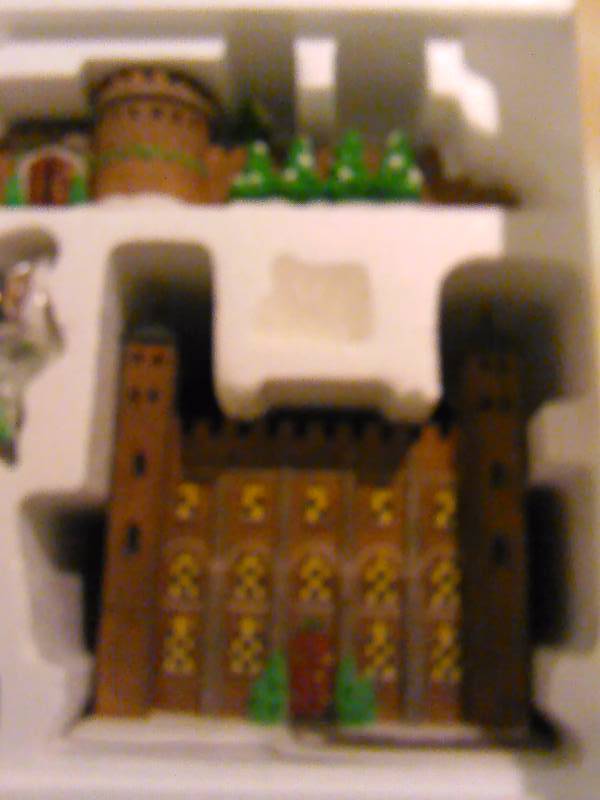 lot 40 image: Tower of London, (set of 5) 1997, Dept. 56, Heritage Village Collection, Dickens Village