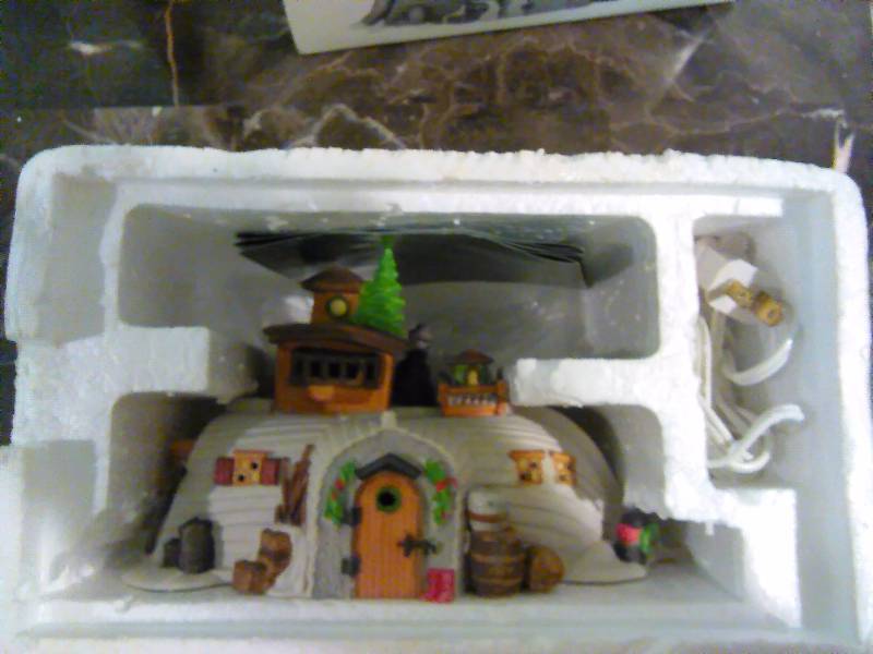 lot 42 image: Poggottys Seaside Cottage, Dept. 56, Heritage Village Collection, Dickens Village