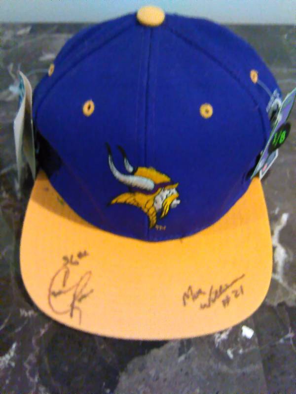lot 45 image: NFL Autographed Hat, MN Vikings, Moe Williams, Fitted 7 18