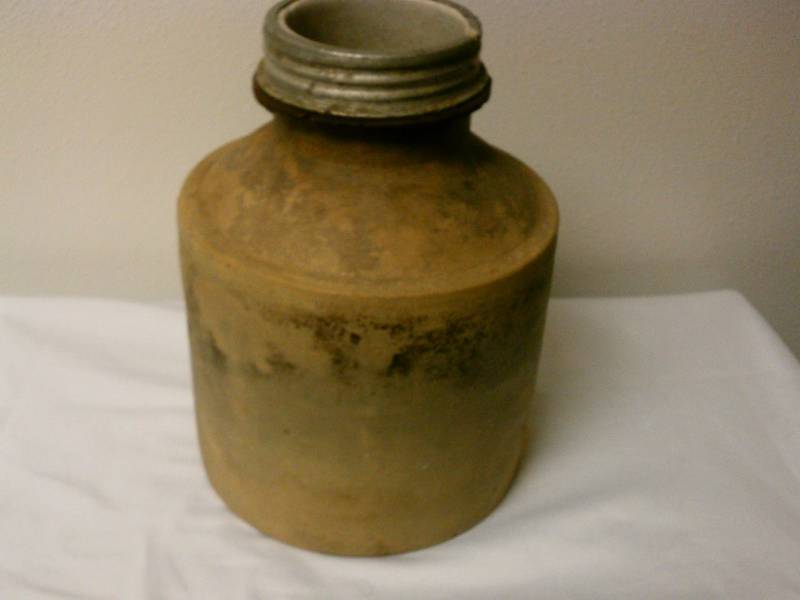 lot 68 image: Primitive Antique Vintage Stoneware Canning Crock
