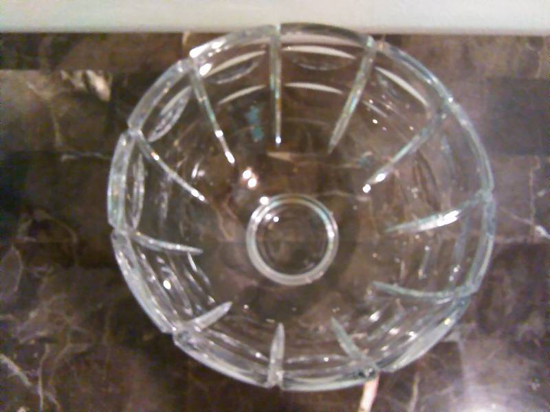 lot 87 image: Vintage Cut Lead Crystal Bowl, 8 inches in Diameter