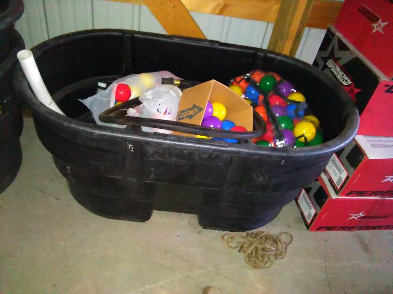 lot 188 image: Plastic Play Activity Balls, (balls only) Large lot