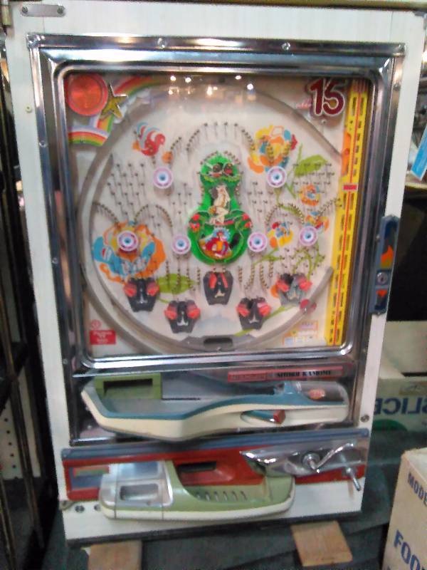 Vintage Japanese Pinball Machine | 