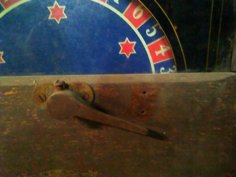 lot 152 image: Vintage Roulette Machine