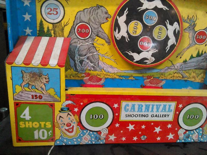 lot 154 image: Vintage Mechanical Wind Up Tin Shooting Gallery, Mechanism functions.
