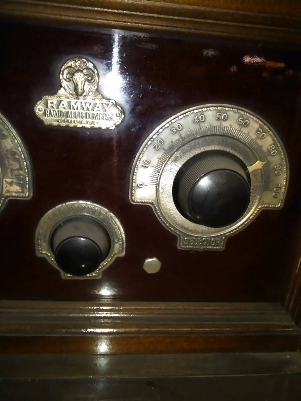lot 160 image: Ramway Radio, Allied Manf.