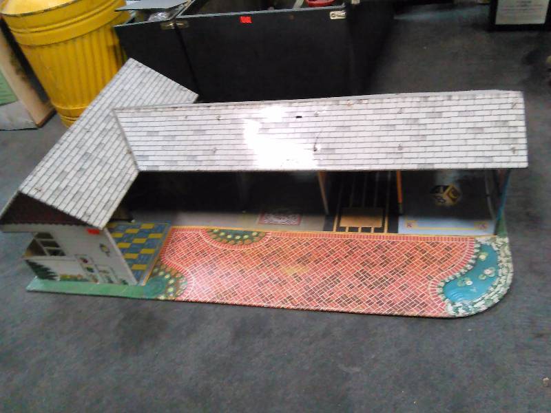 lot 164 image: 1950s Vtg Marx Modern Ranch Style Doll House Tin Litho