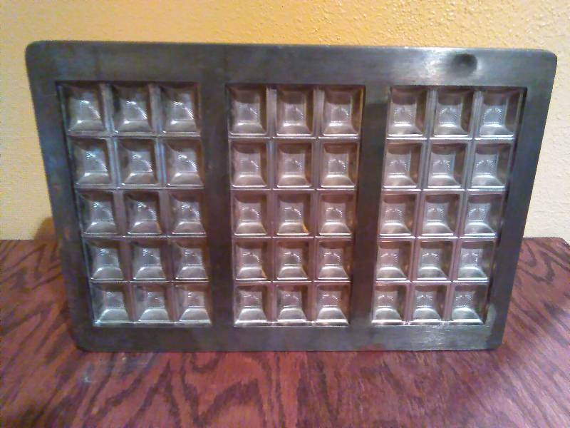 lot 218 image: Unique Antique Chocolate Butter Candy Mold