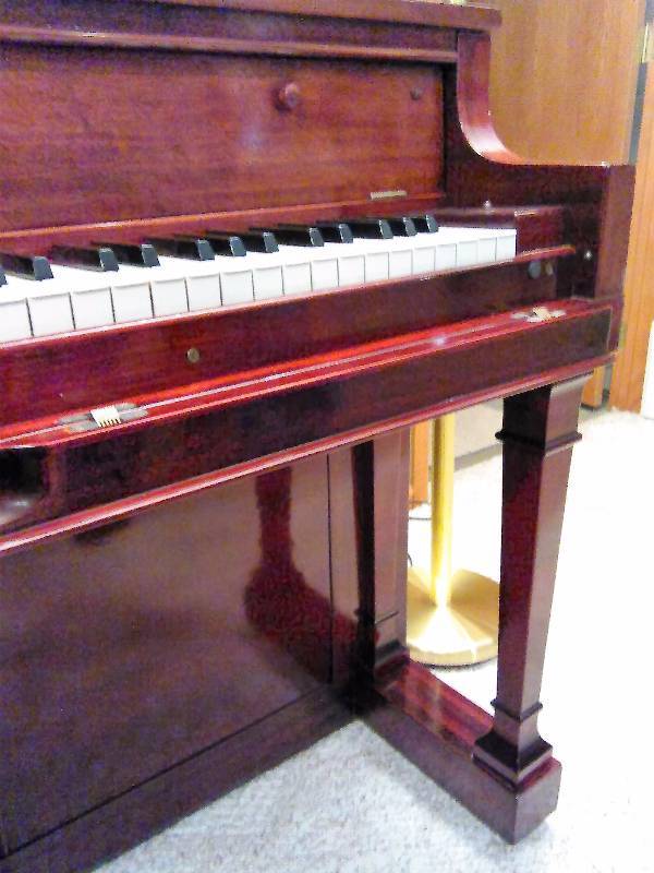 lot 261 image: Newton Player Piano, Beautiful Make sure to listen to the sound file attached for Quality