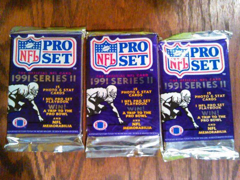 lot 274 image: NFL Pro Set, 1991 Series II (3 packs) New in Foil,45 cards total