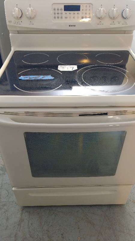 Kenmore Glasstop Stove in AlmondBisque