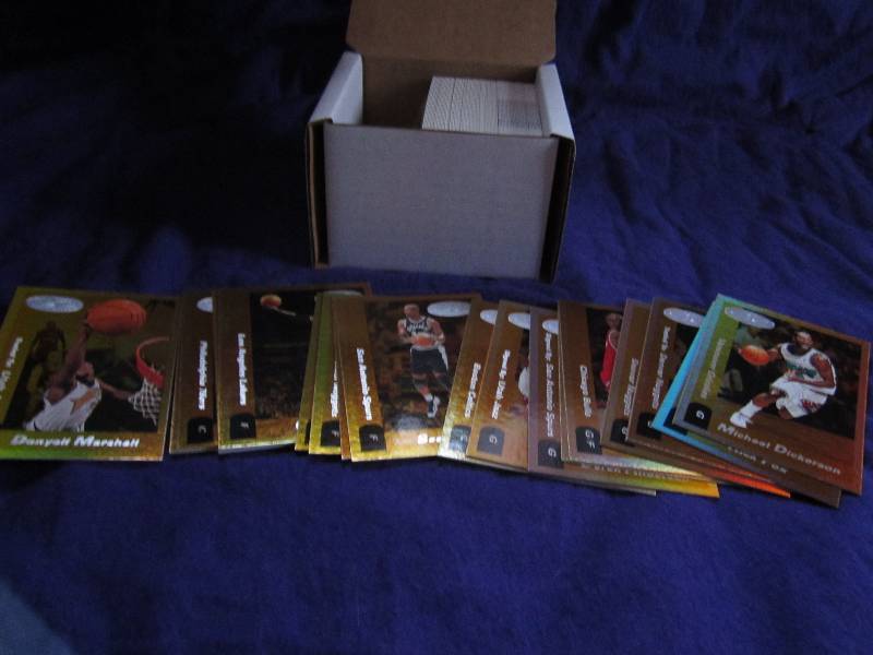 Box of NBA hoops hot prospects bask...
