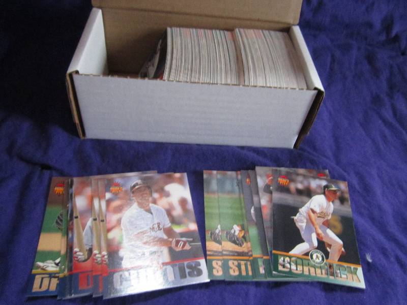Box of1994 Triple play baseball car...