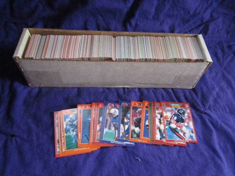 Box of 1989 Proset Football cards...