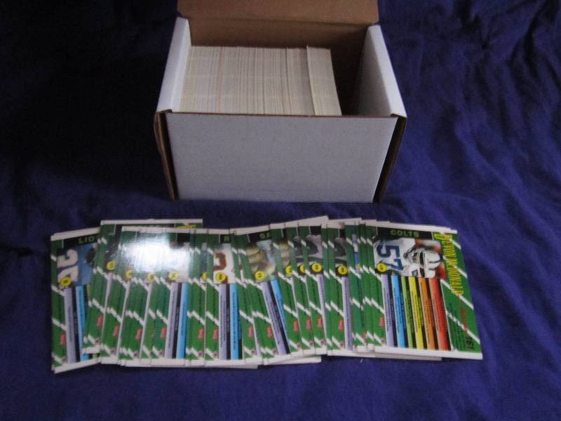 Box of1993 bowman football cards...