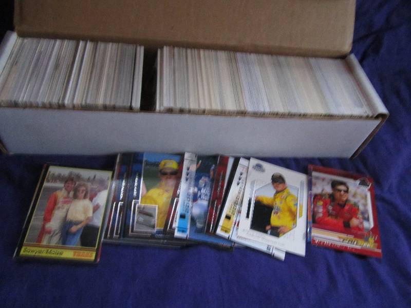 Box of mixed NASCARr cards...