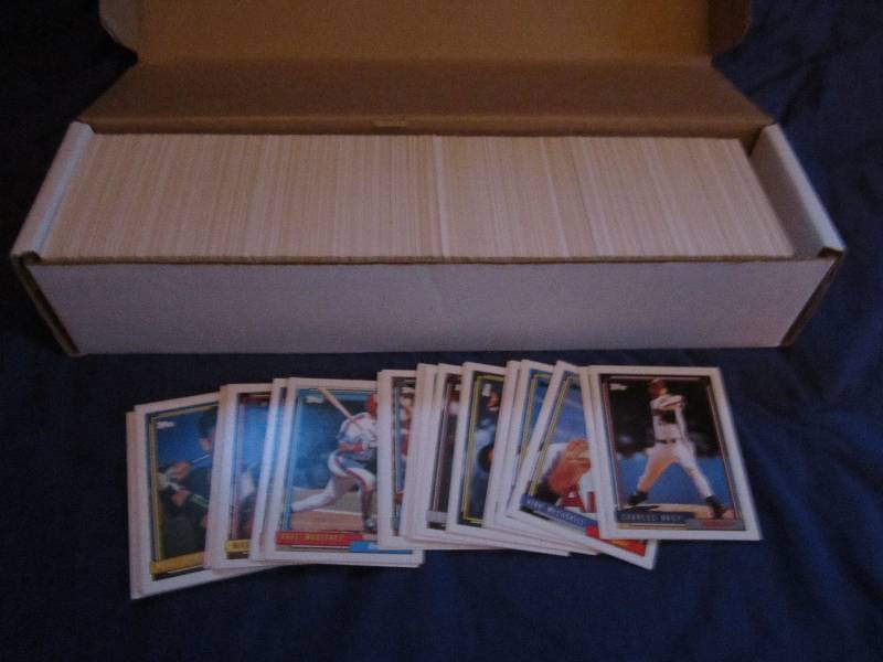 Box of1992 Topps baseball cards...