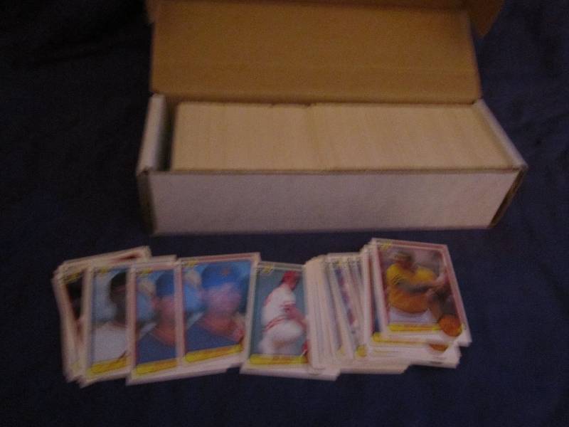 Box of 1983 Donruss Basball cards...