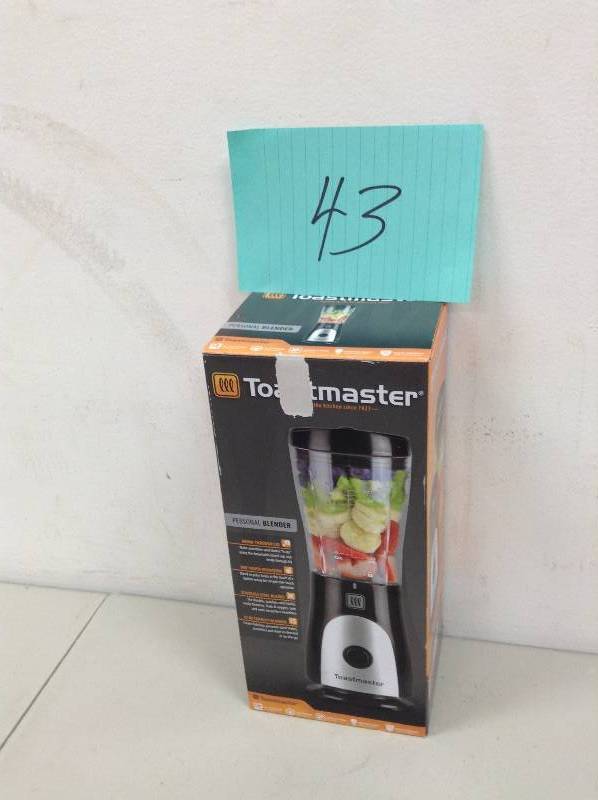 lot 43 image: Toastmaster Personal Blender