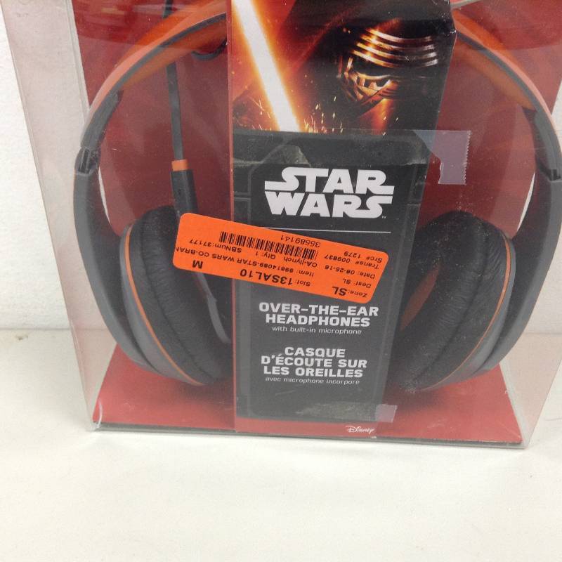 lot 103 image: Star Wars Headphones