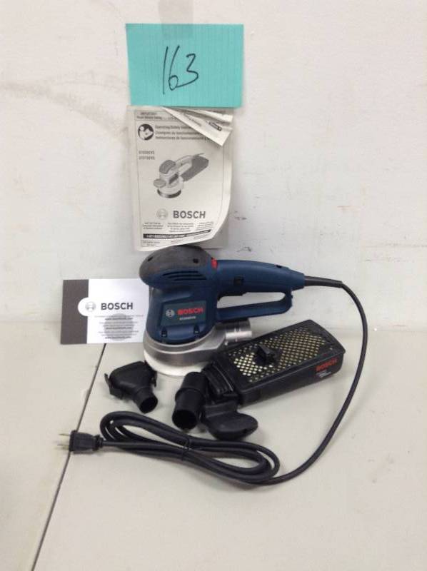 lot 163 image: Bosch 3.3 Amp Corded Electric 5 in. Variable Speed Random Orbital Sander Never Used