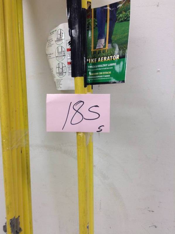 lot 185 image: Lot of 4 Pike Aerator
