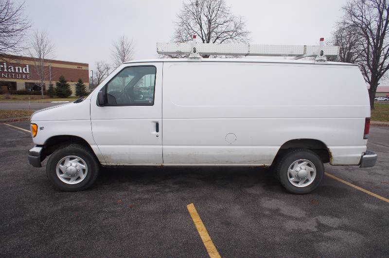 2002 FORD E-250 CARGO VAN - 5.4 LITER TRITON -  WEATHER GUARD LADDER RACK - TOOL STORAGE - POWER WINDOWS  LOCKS  (# 4007)