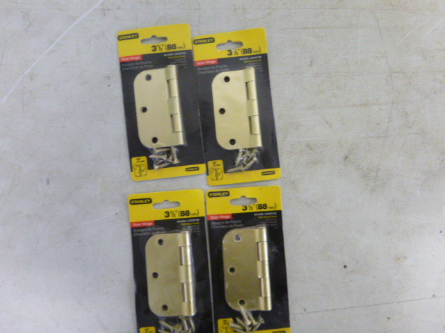 lot 519 image: 4 Stanley Door Hinges