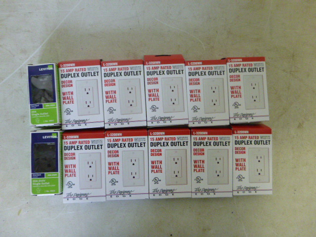 lot 559 image: 12 Outlets