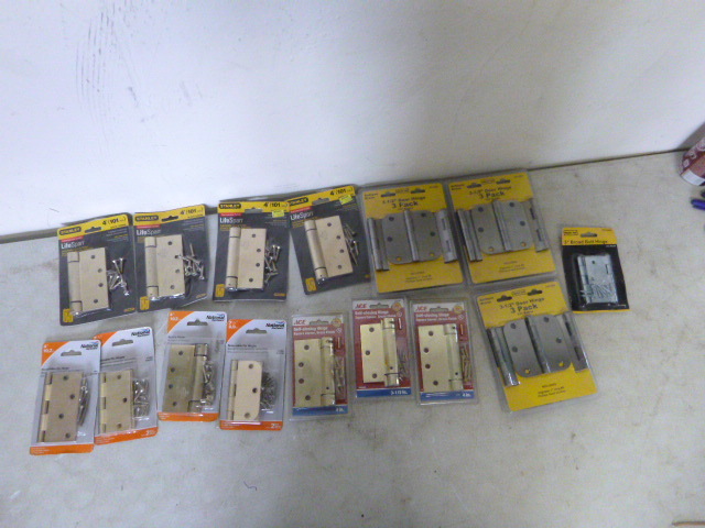 lot 562 image: Miscellaneous Hinges