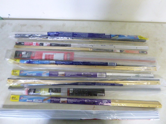 lot 567 image: Miscellaneous Door Bottoms